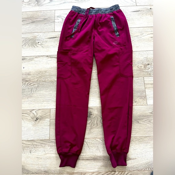 Dickies Maroon scrub Jogger Pants - Picture 1 of 6